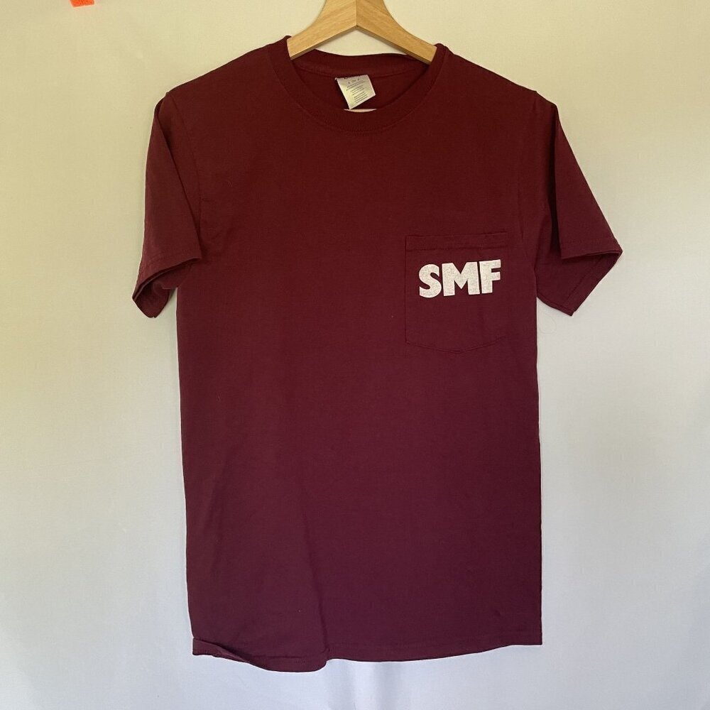 SMF Romans 10:14-16 bible verse short sleeved maroon t-shirt casual pocket